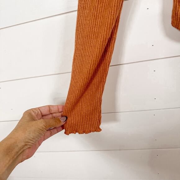 Brand NEW Kohl’s SO Junior’s Cozy Super Soft Cinnamon Coffee Cinch Top, Small - Picture 4 of 6